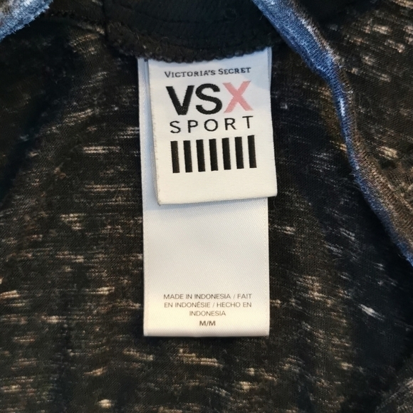 Victoria's Secret Tank Black Printed Workout  Racerback M - Picture 5 of 5